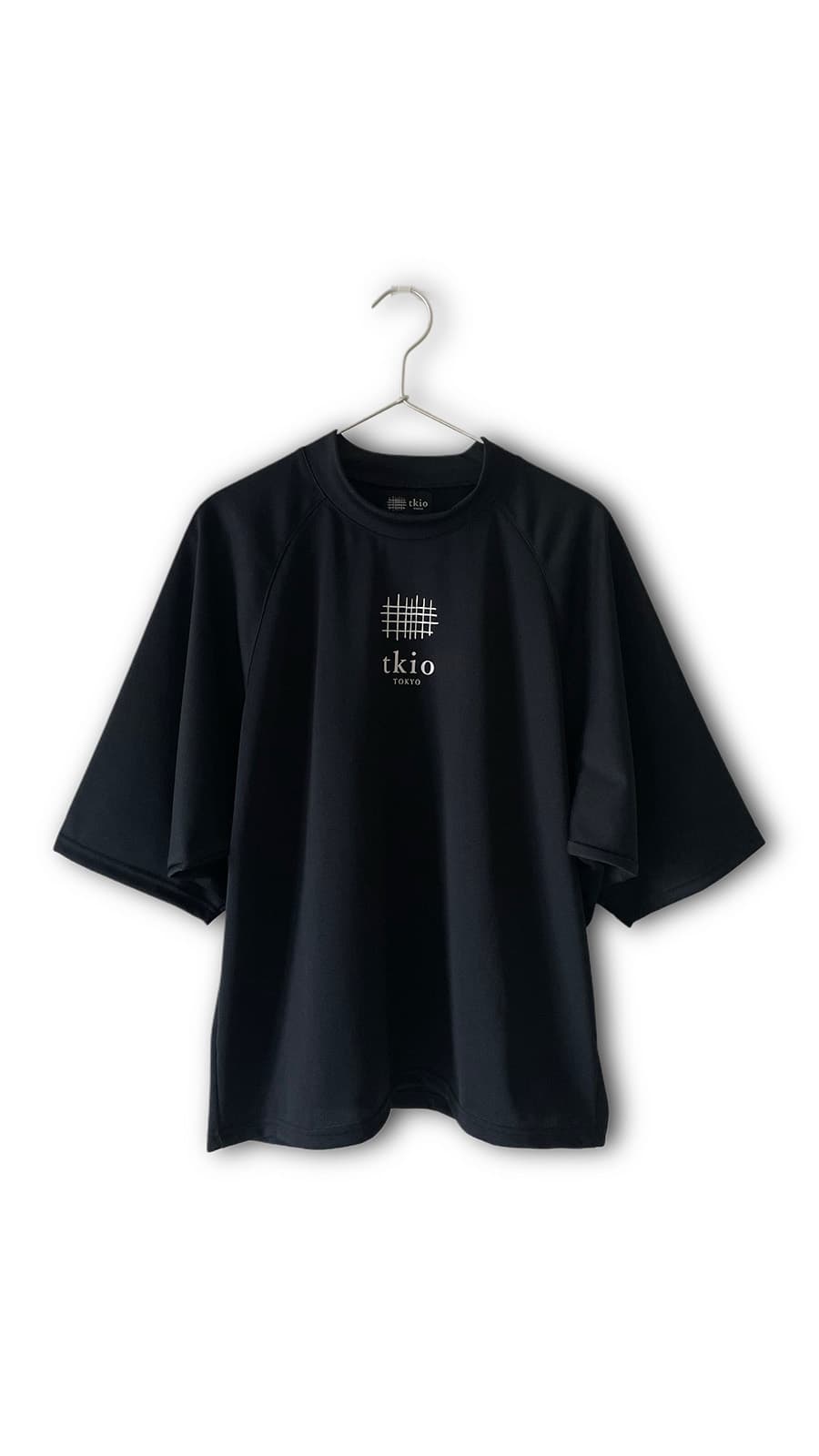 tkio kite sleeve tee 